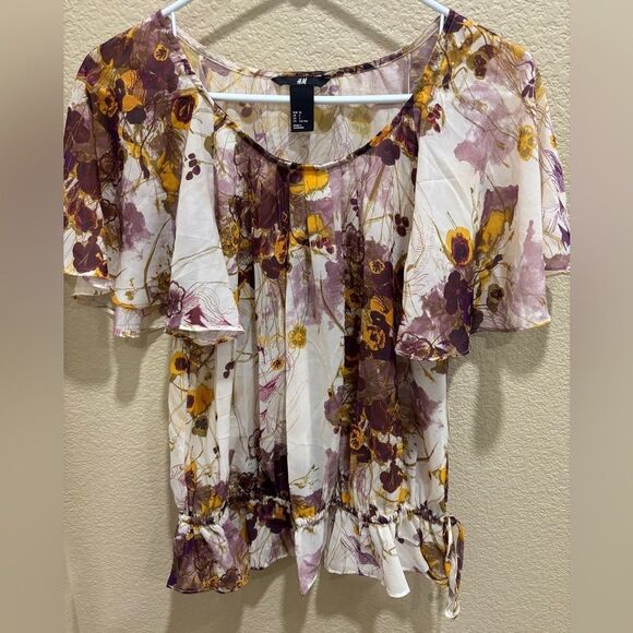 Floral top - Picture 1 of 6